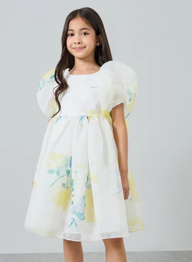 تايك تو فستان أصفر بطبعة زهور وأكمام منفوخة